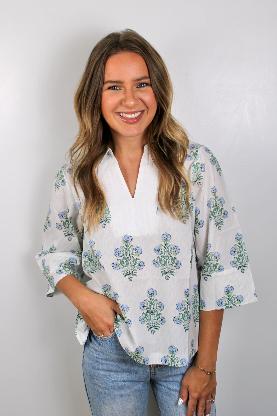 Off white stripe floral contract top