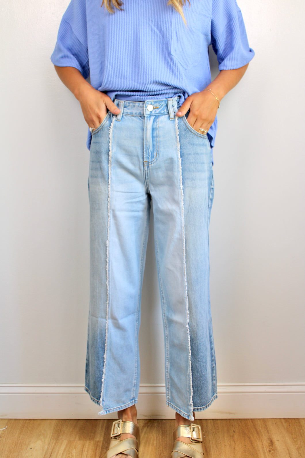 Light wash contrast denim jeans