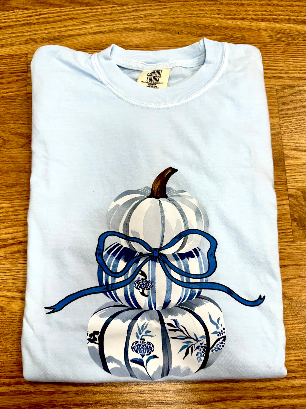 Blue stacked pumpkin tee