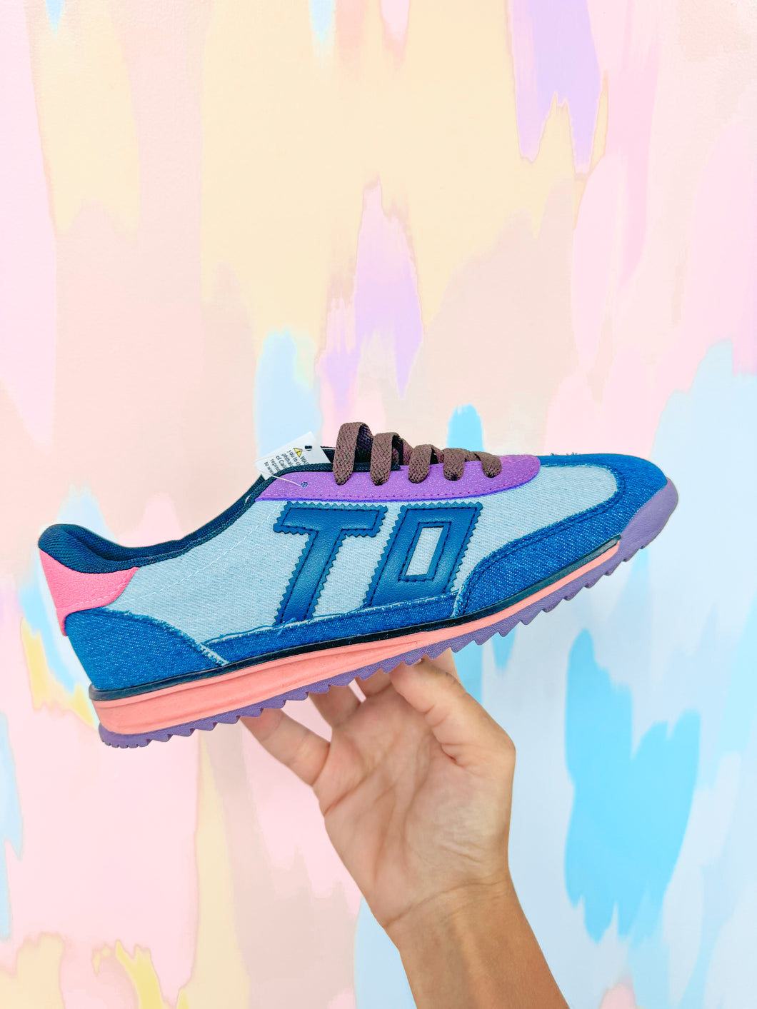 Blue colorblock sneakers
