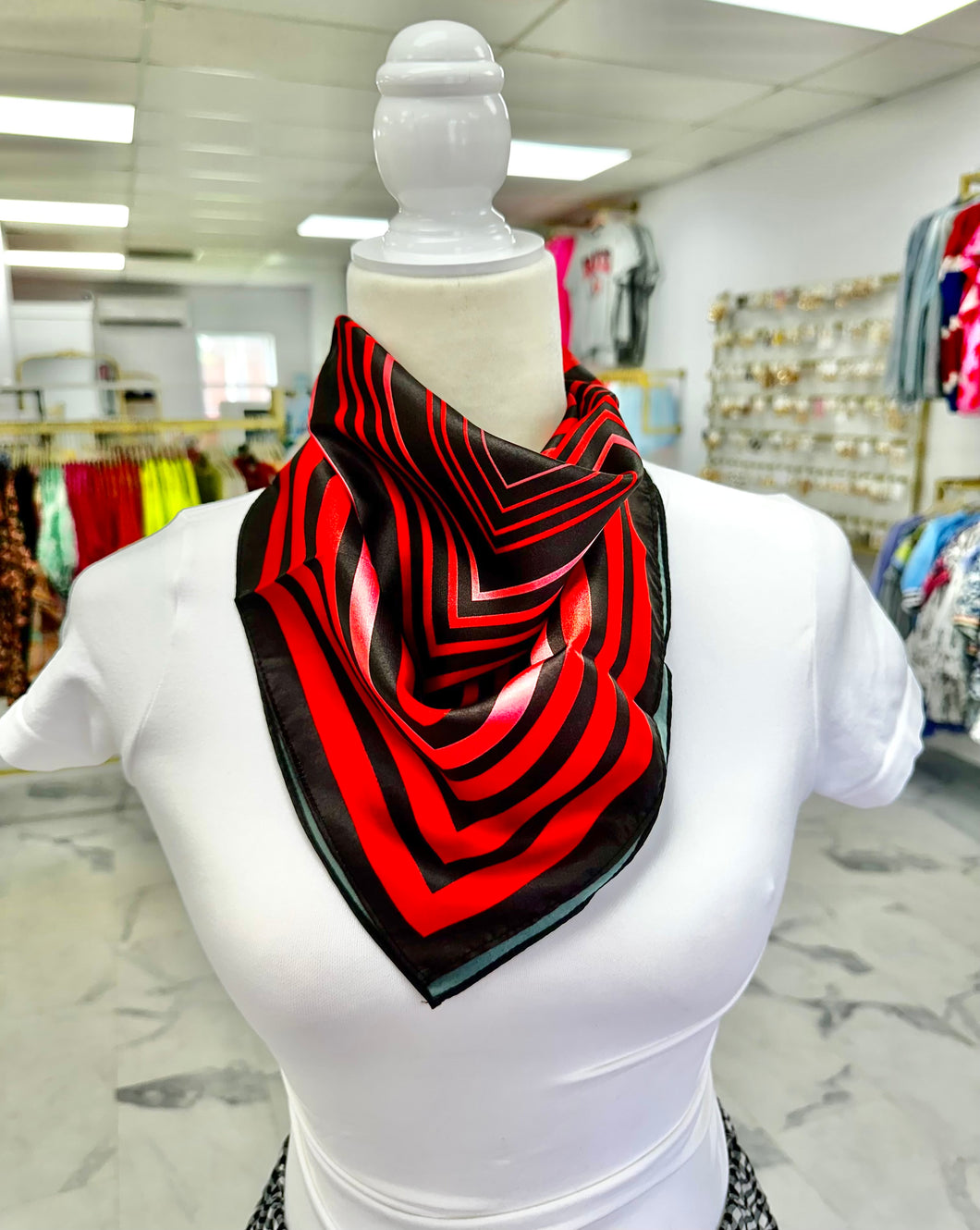Red black scarf