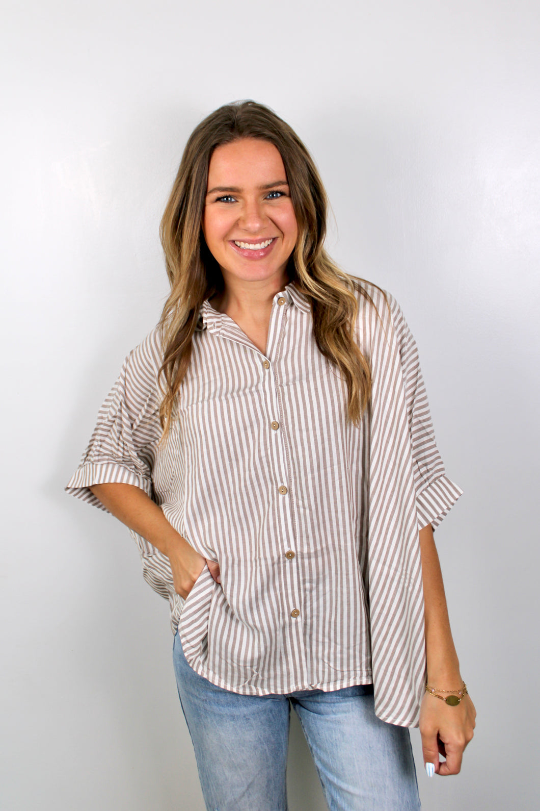 Brown stripe button top
