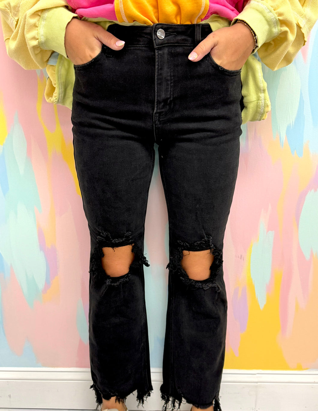 Black distressed risen jeans