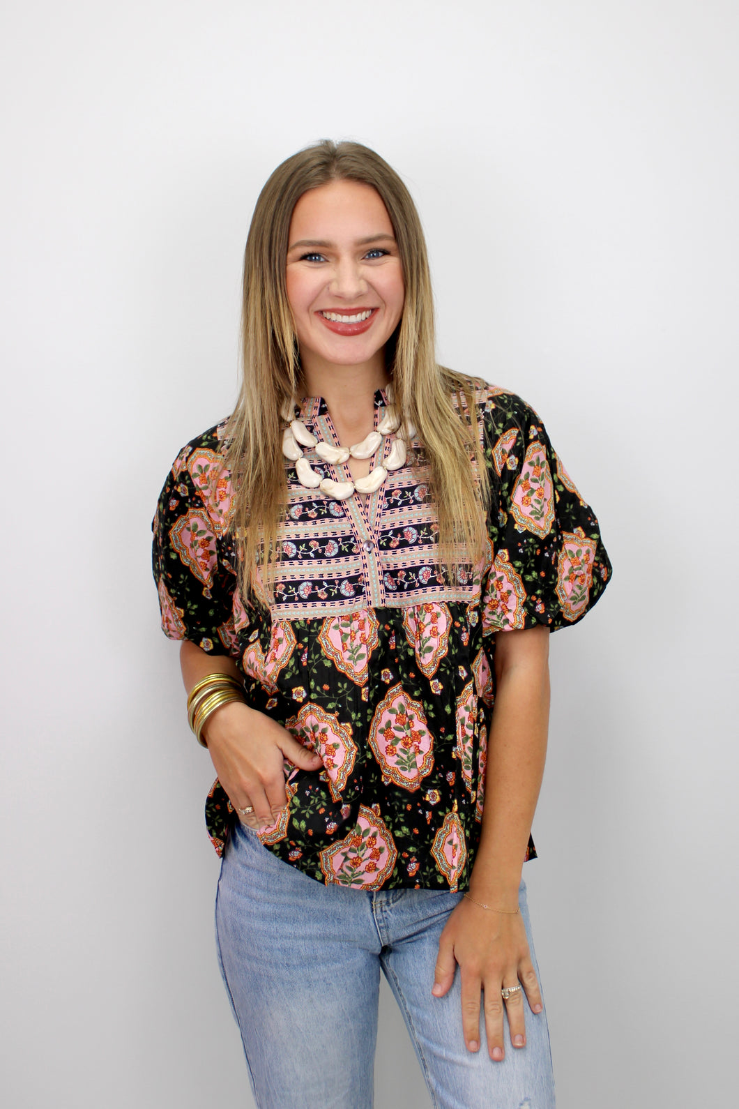 Black puff sleeve printed top