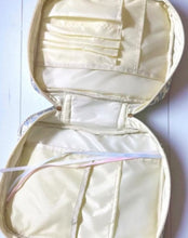 Load image into Gallery viewer, Floral bible case
