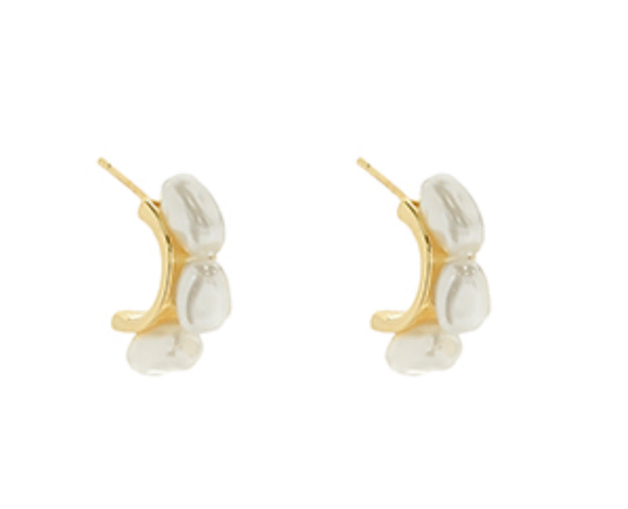 Small pearl earrings