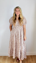 Load image into Gallery viewer, Taupe puff sleeve dress
