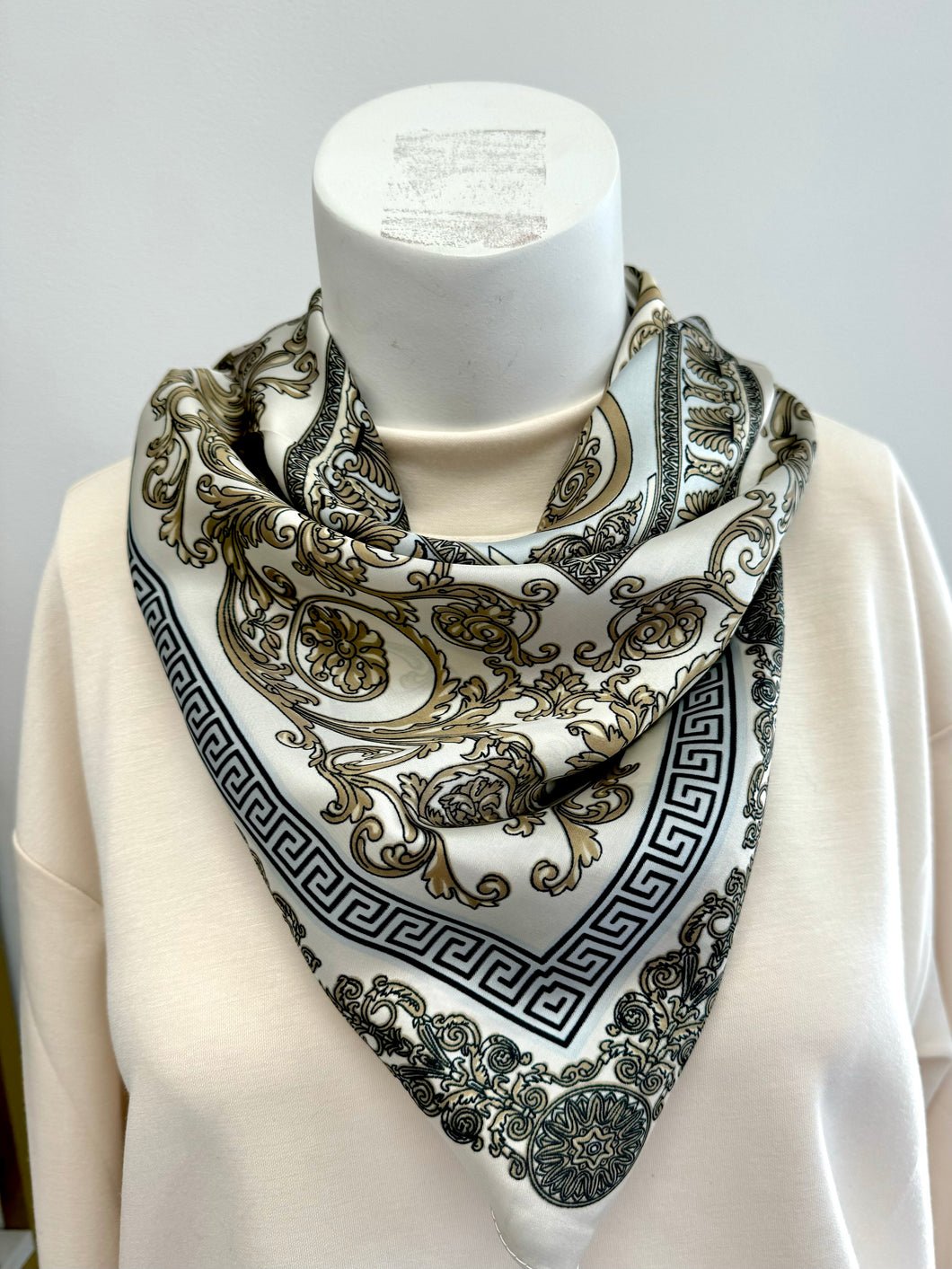 Ivory neck scarf