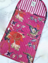 Load image into Gallery viewer, Quilted magenta pouch
