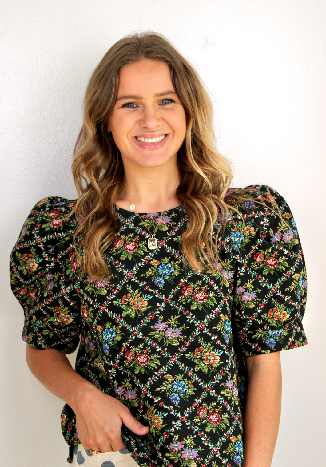 Black floral puff sleeve top