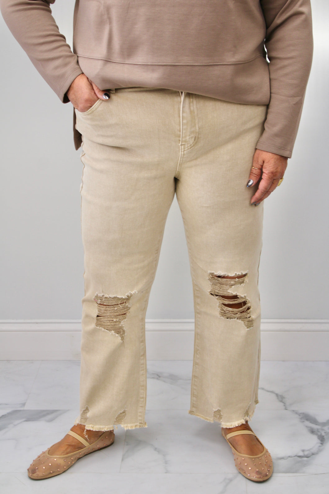 Sand beige distressed pants