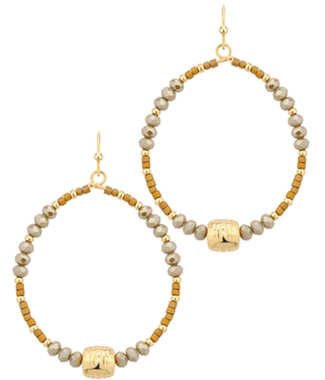 Light mocha/gold earrings