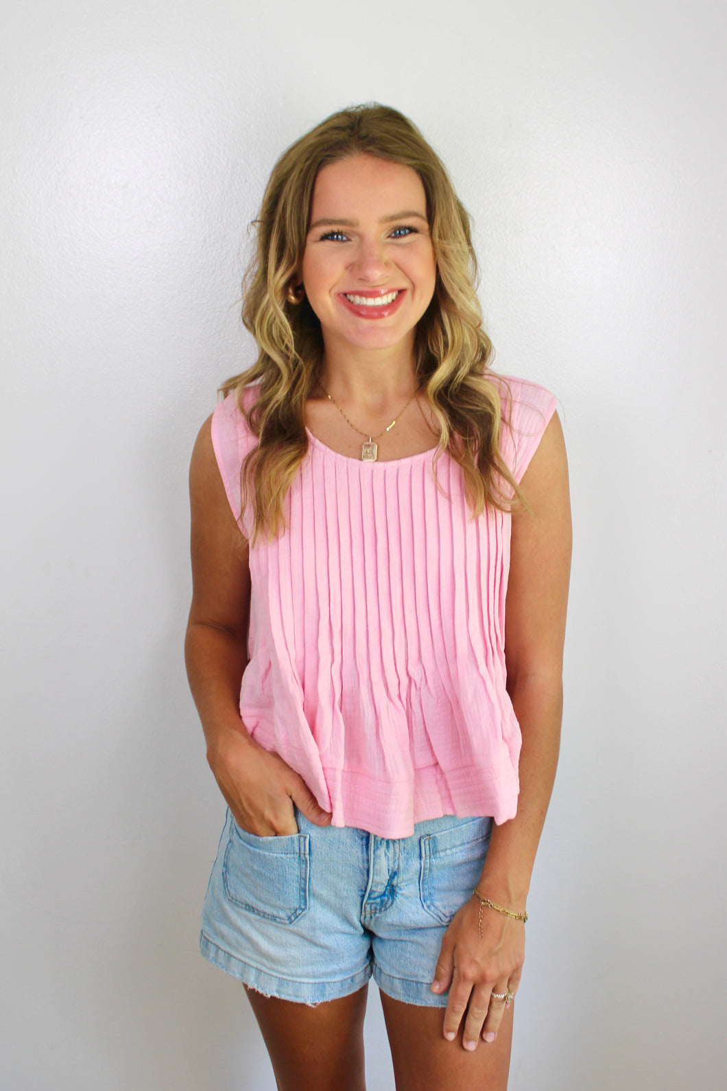 Pinktuck detail sleeveless top