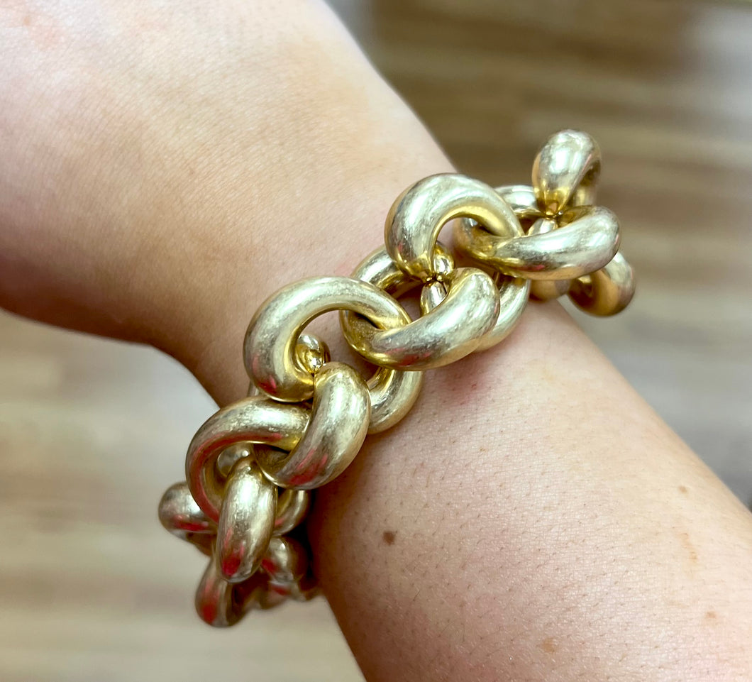 Chunky gold thick bracelet