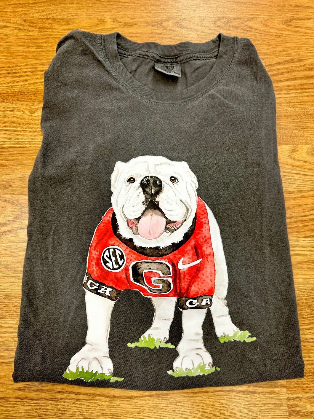 Grey bulldog tee