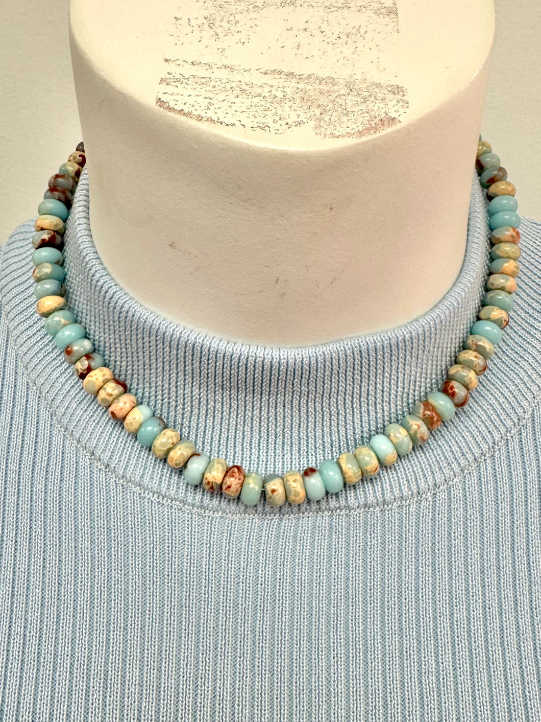Aqua neutral hart designs necklace