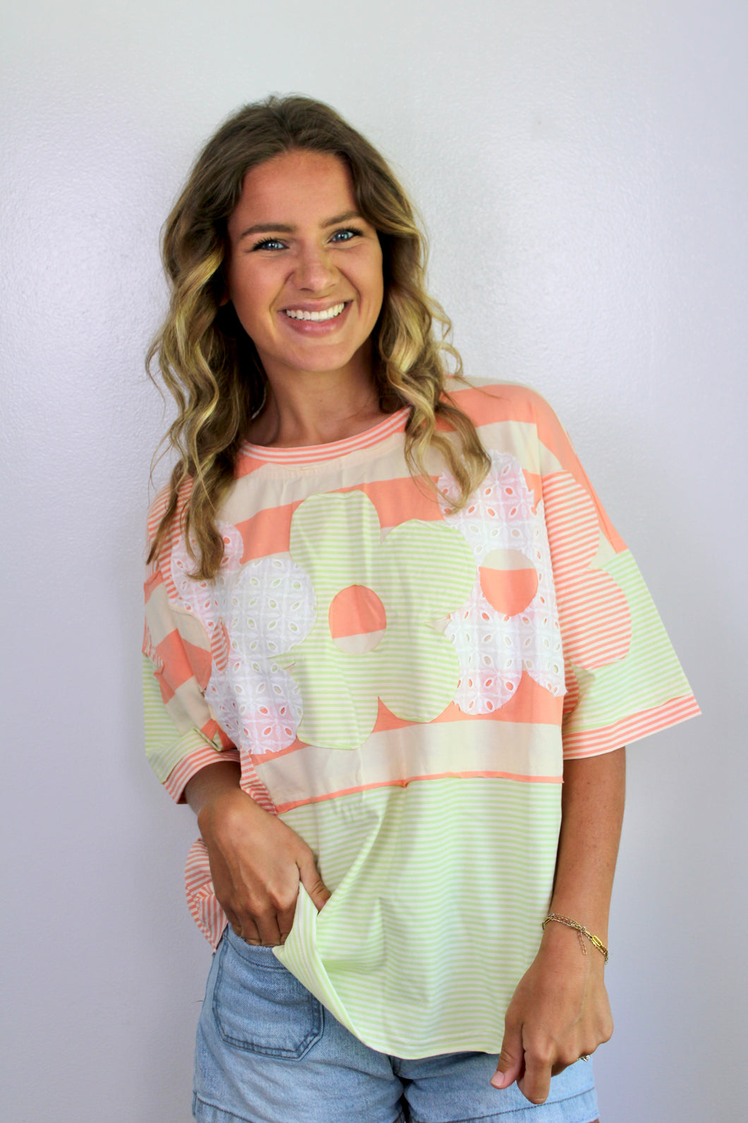 Lime orange flower top