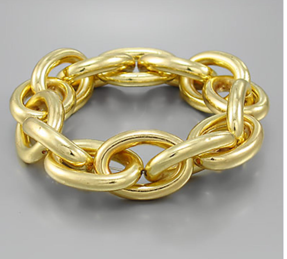 Gold linked chain bracelet