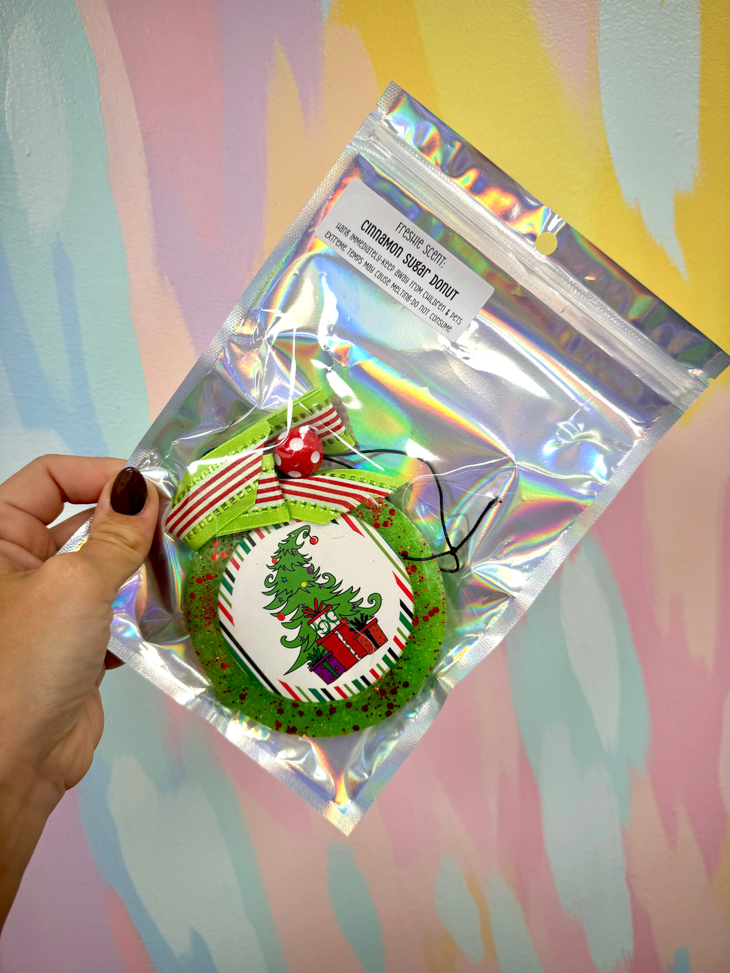 Round tree freshie- cinnamon sugar donut