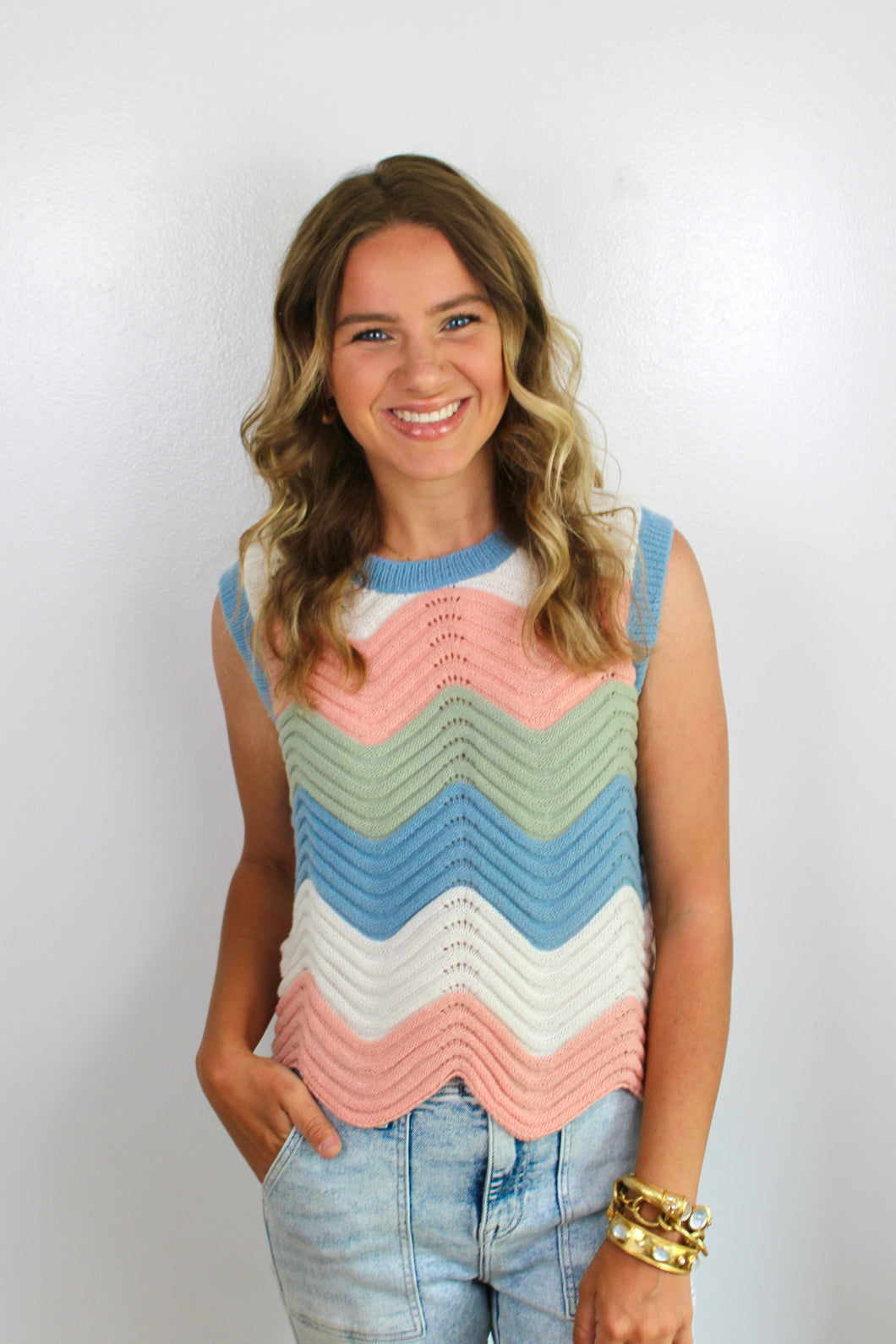 Wavy knitted top