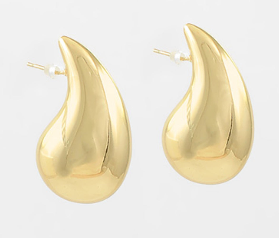 Gold teardrop stud earrings