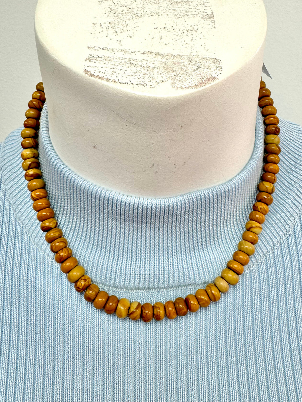Wooden beaded hart designs necklace