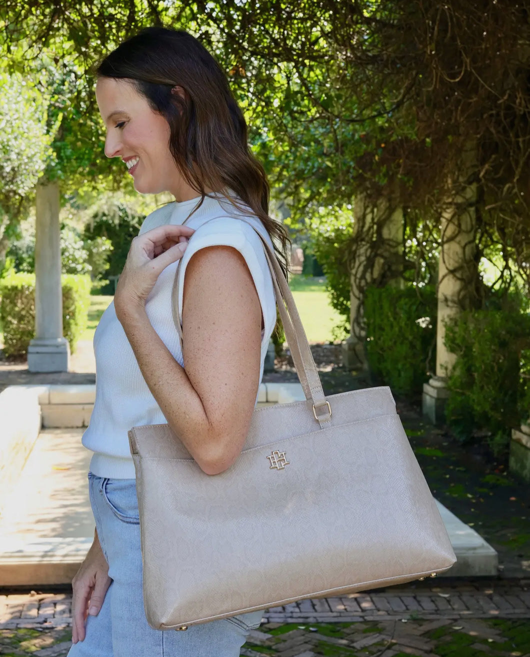 Lexi taupe tote