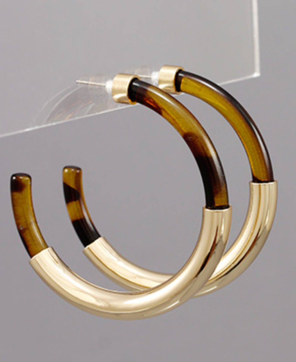 Gold tortoise hoop earrings