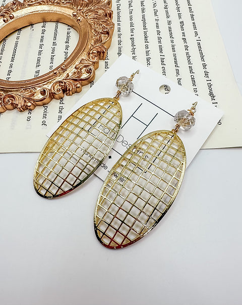 Gold oval hart designs earrings