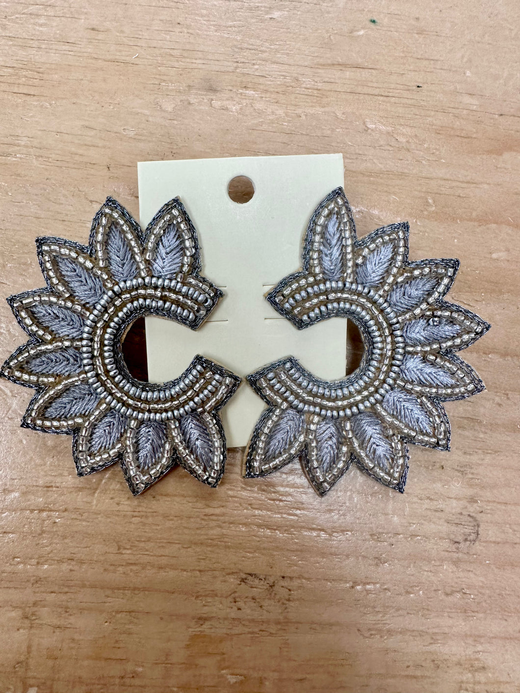 Grey fan earrings