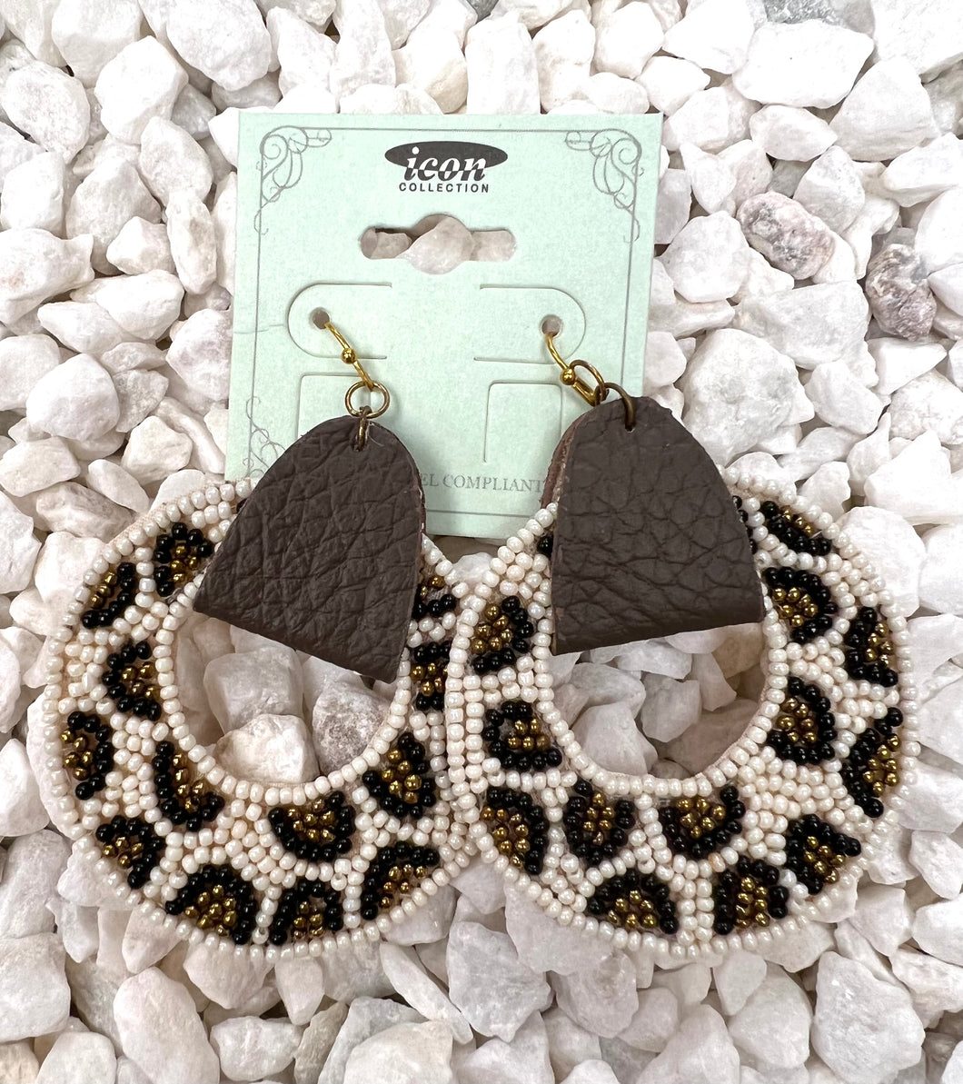 Leopard beaded round earrings
